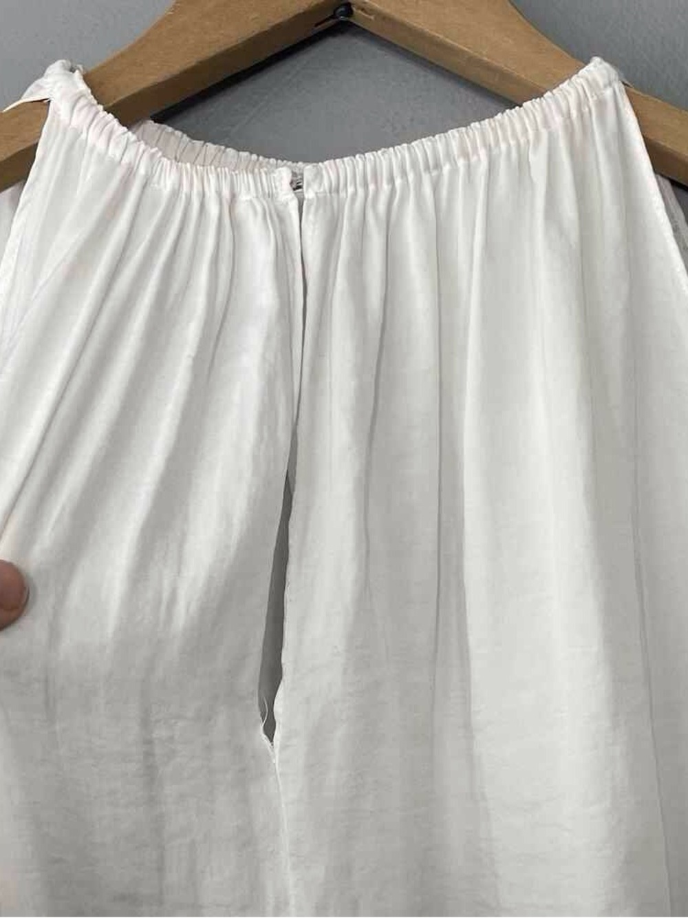 Off-Shoulder Long Sleeve White Women's Blouse - Picture 4 of 5